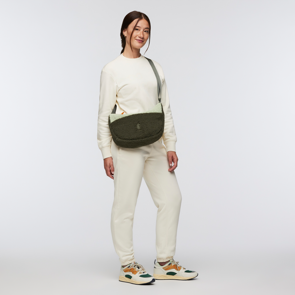 High Pile Fleece 6L Crescent Bag, Fatigue/Green Tea, Detail